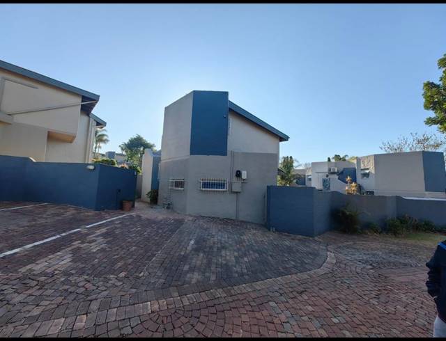 3 BEDROOM TOWNHOUSE FOR SALE IN WATERKLOOF GLEN